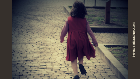 Pourquoi mes enfants pleurent quand je m'en vais - maman reste avec moi